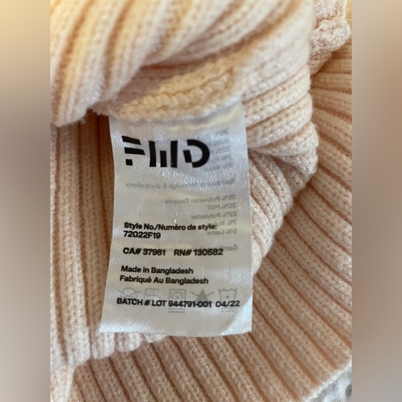 Friday FWD Women's Tech Wool Turtleneck Sweater - Picture 10 of 11